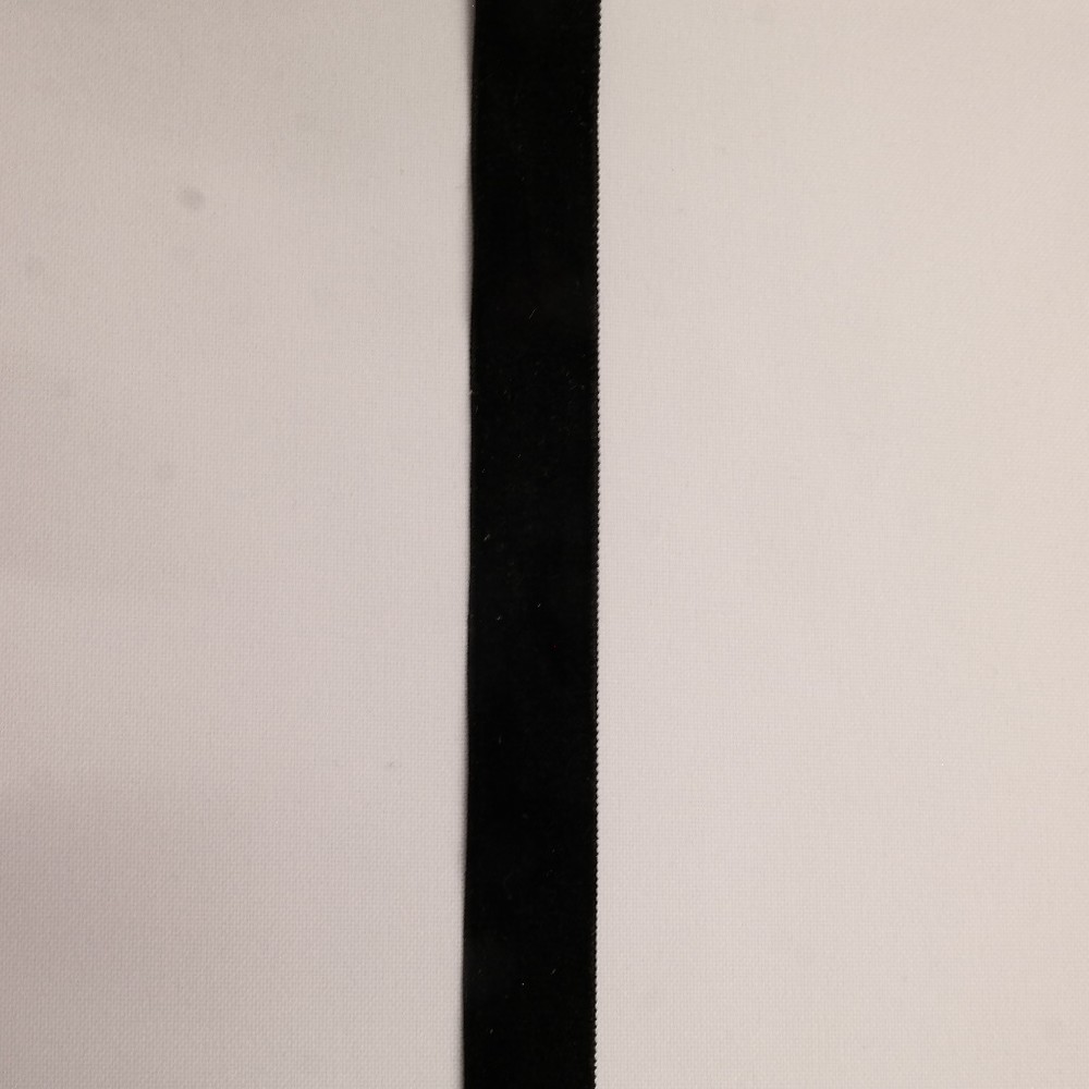 sametka černá 16mm