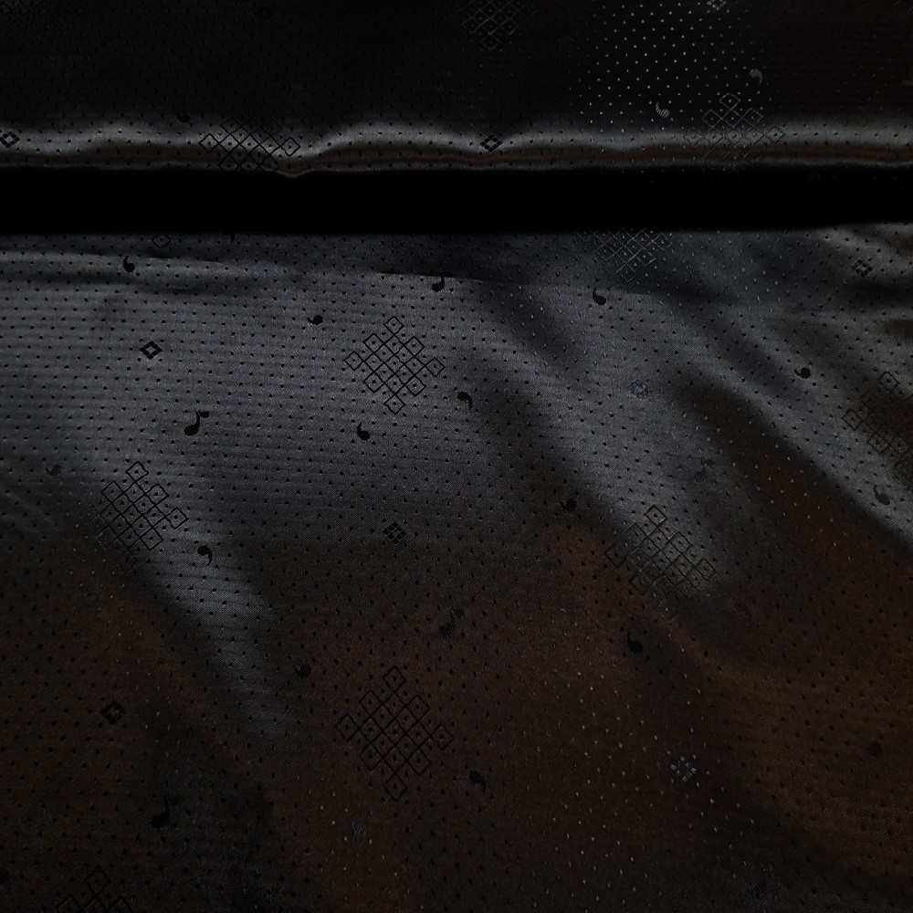 podšívka černá dirkovaná vzor