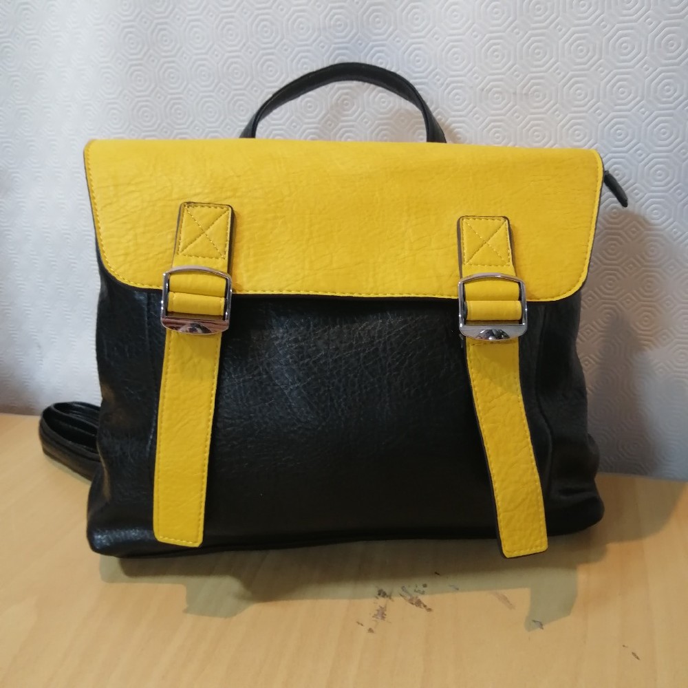 batoh, černo žlutý