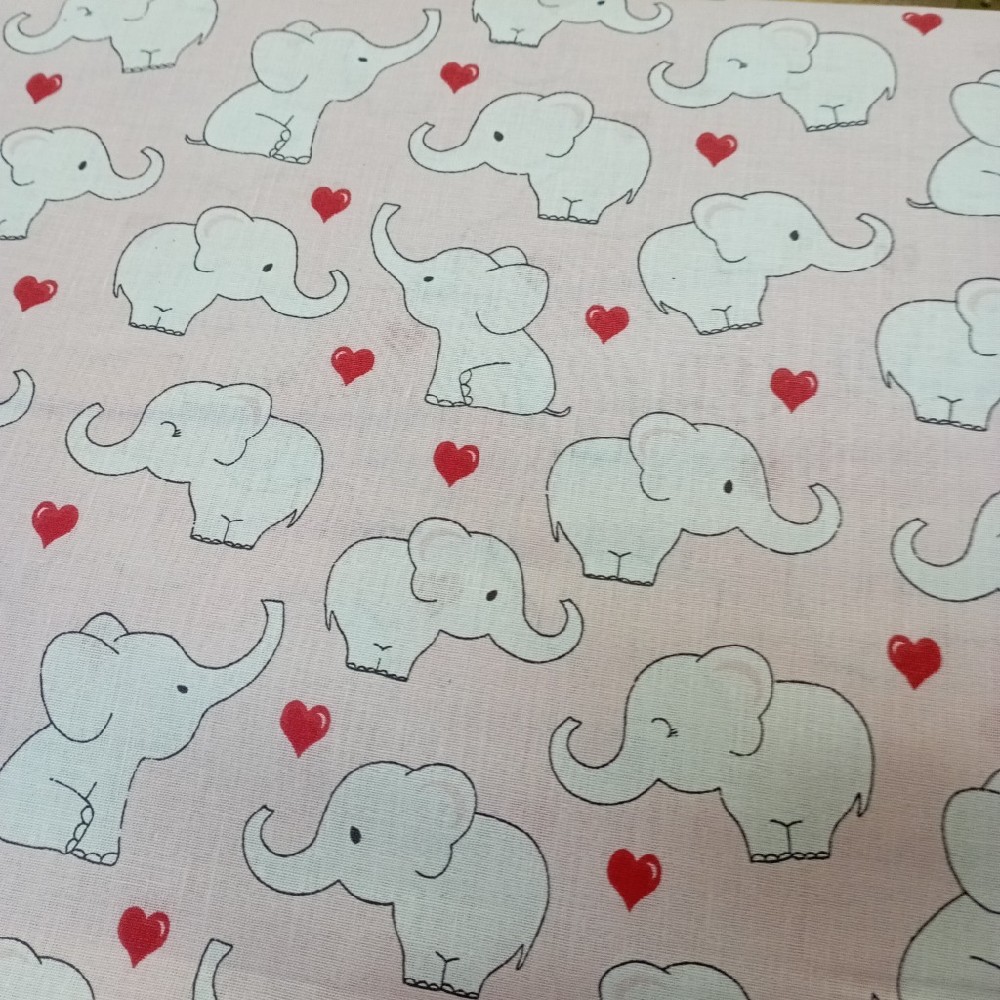 bavlna bílý sloni na růžovém podkladě 140 cm