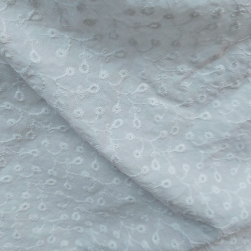 bavlna bílá Madeira š.140 cm