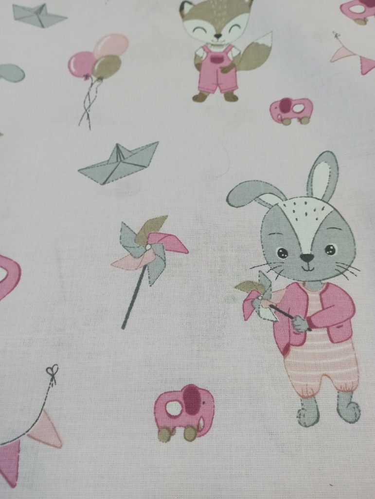 bavlna  dětský motiv na růžovém podkladě 160 cm