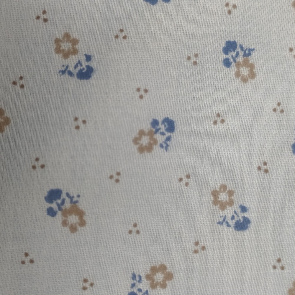 bavlna satén modro sědé kytičky na mod.podkladě 150 xn