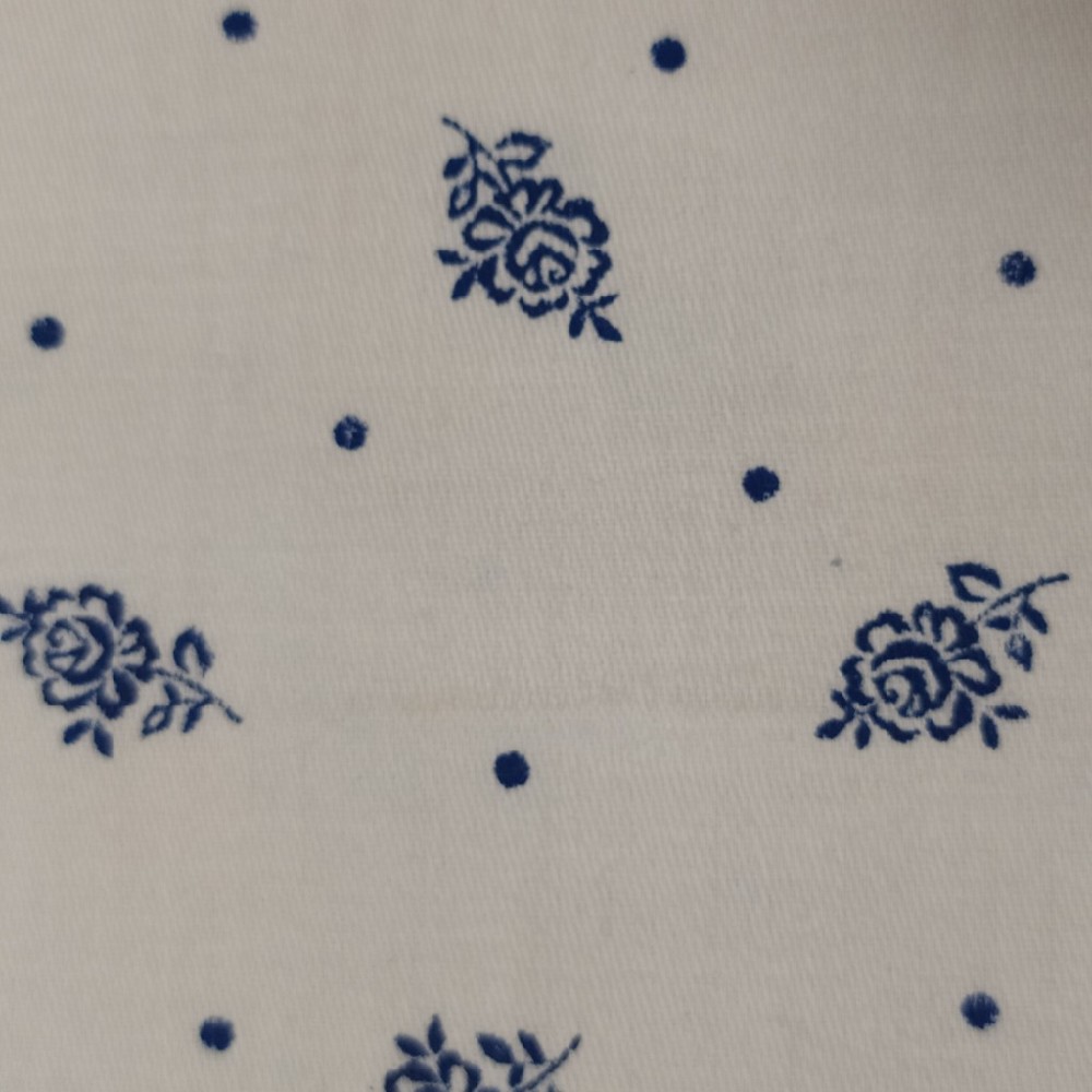 bavlna modré  kytičky na bílém podkladě 150 cm