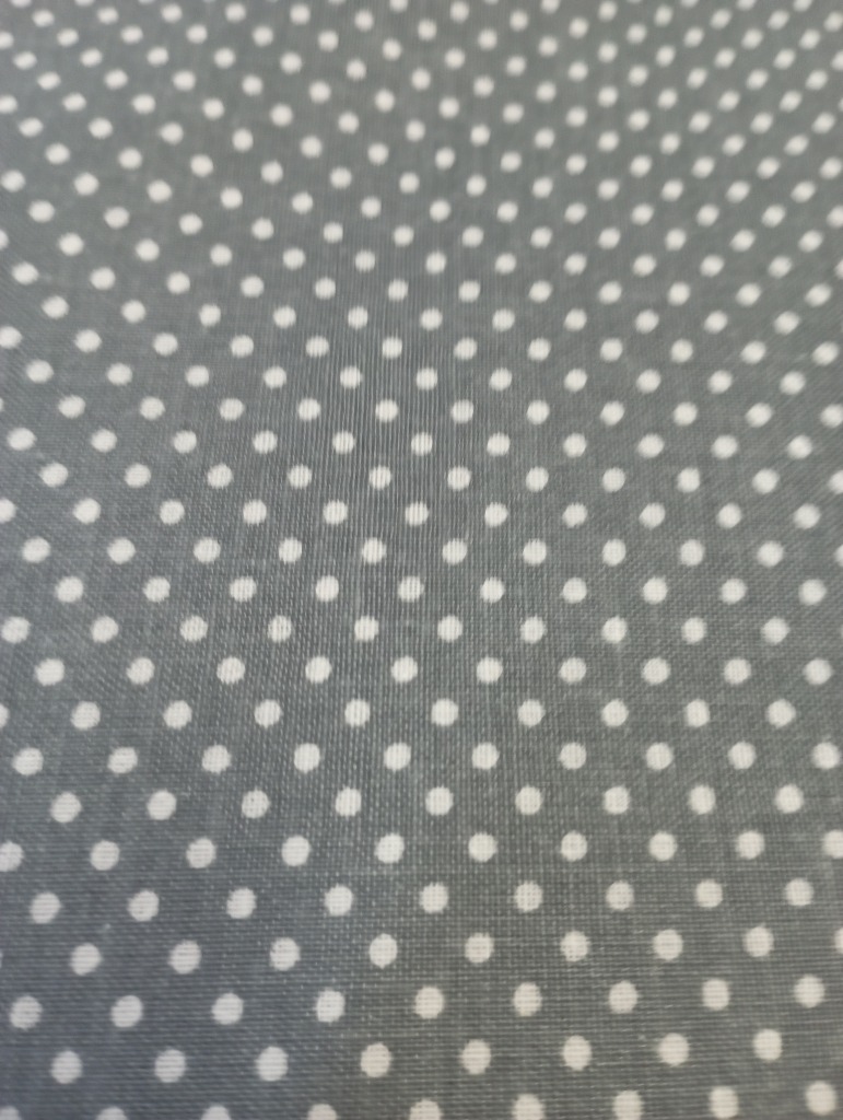 bavlna malé bílé puntíky na šedém podkladě 150 cm