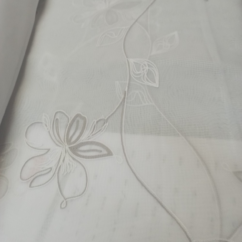záclona Ve 5955/280/01 šedé vytlačované květy voál olůvko