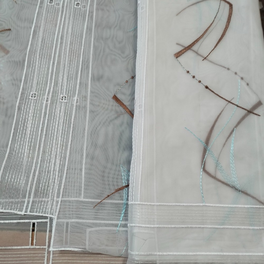 záclona voál rolo tyrkysovo hnědé vzory 120 cm