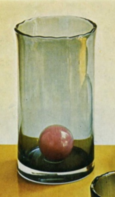 P. Hora - 8820/24, Vase